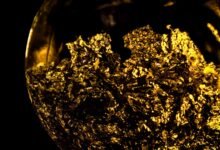 جني الأرباح يفقد الذهب 1% وصعود شركات صناعة الرقائق يرفع مستويات ستاندرد اند بورز وناسداك