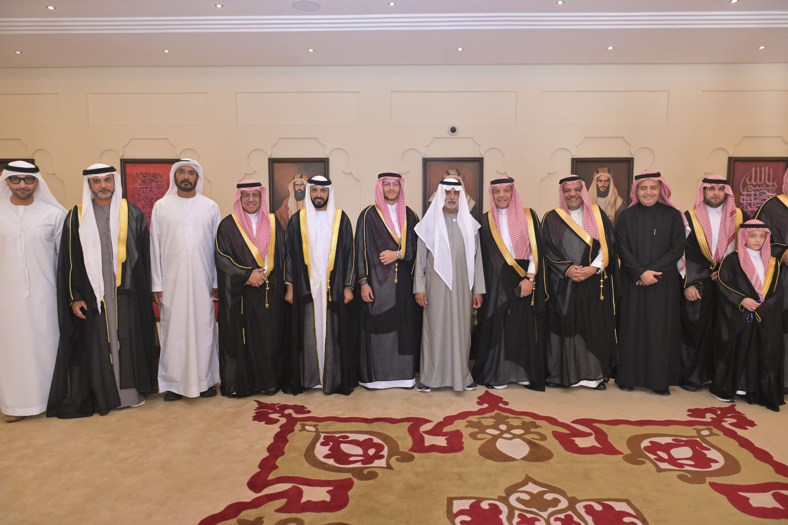 نهيان بن مبارك يحضر أفراح الدريعان والقبيسي في أبوظبي 1 نهيان بن مبارك يحضر أفراح الدريعان والقبيسي في أبوظبي