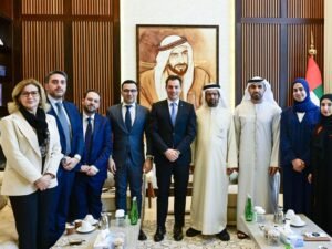علي النعيمي يبحث التعاون البرلماني مع رئيس اللجنة البرلمانية الإيطالية للمناخ والبيئة