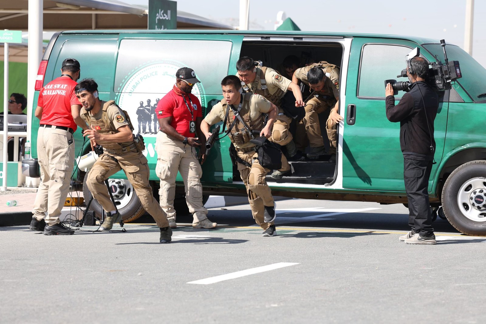 فرق شرطية تكتيكية من 21 دولة في قارة آسيا تخوض تحدي "سوات" 1 فرق شرطية تكتيكية من 21 دولة في قارة آسيا تخوض تحدي "سوات"