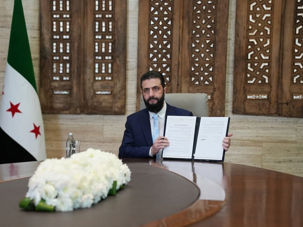 الرئاسة السورية تعلن التوصل إلى اتفاق مع "قسد" بشأن وقف النار ودمج القوات 1 الرئاسة السورية تعلن التوصل إلى اتفاق مع "قسد" بشأن وقف النار ودمج القوات