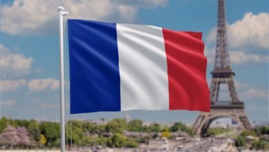 العاصفة "جورتي" تحرم 380 ألف منزل بفرنسا من الكهرباء