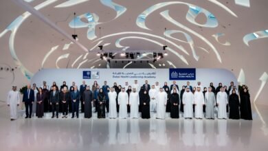 أحمد بن سعيد ومنصور بن محمد يشهدان تخريج الدفعة الأولى من "أكاديمية دبي الصحية للقيادة" 3 أحمد بن سعيد ومنصور بن محمد يشهدان تخريج الدفعة الأولى من "أكاديمية دبي الصحية للقيادة"