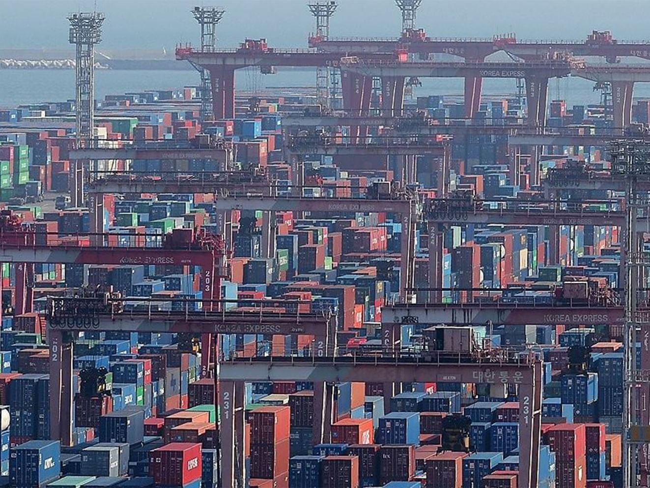 ارتفاع الصادرات في كوريا بنسبة 23.5% خلال أول 20 يومًا من فبراير 1 ارتفاع الصادرات في كوريا بنسبة 23.5% خلال أول 20 يومًا من فبراير