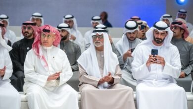 خلال لقائه شباب الكويت والإمارات في متحف زايد الوطني.. نهيان بن مبارك: نعتز بما وهب الله للبلدين من قادة عظماء