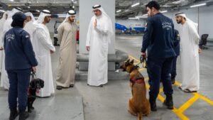 رئيس جهاز مكافحة المخدرات يتفقد منظومة التفتيش بمطار زايد الدولي