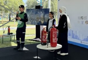 بلدية مدينة أبوظبي تنظم فعالية "مدينتي أجمل" في حديقة المطار لتعزيز التواصل والمشاركة المجتمعية في الحفاظ على المظهر العام 2 بلدية مدينة أبوظبي تنظم فعالية "مدينتي أجمل" في حديقة المطار لتعزيز التواصل والمشاركة المجتمعية في الحفاظ على المظهر العام