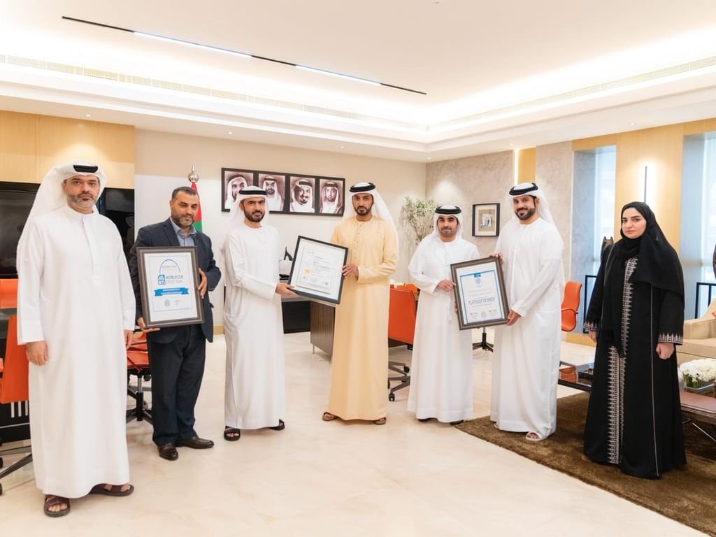 بلدية عجمان تنال العضوية البلاتينية وختم الثقة من الاتحاد العالمي للأعمال 1 بلدية عجمان تنال العضوية البلاتينية وختم الثقة من الاتحاد العالمي للأعمال