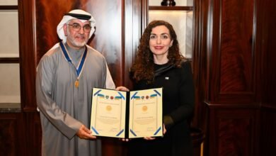 رئيسة كوسوفو تمنح الهلال الأحمر الإماراتي وسام الاستحقاق الرئاسي