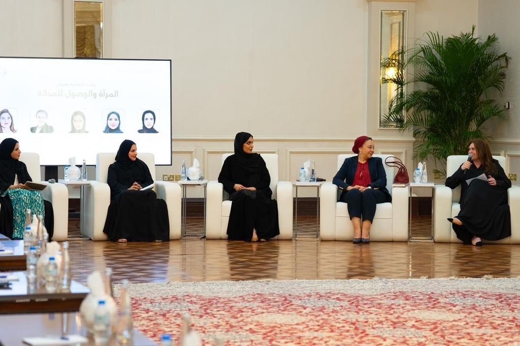 اللجنة الدائمة لحقوق الإنسان والاتحاد النسائي العام ينظمان جلسة "المرأة والوصول إلى العدالة" 1 اللجنة الدائمة لحقوق الإنسان والاتحاد النسائي العام ينظمان جلسة "المرأة والوصول إلى العدالة"