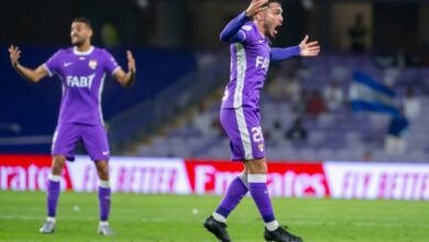 بـ 9 لاعبين.. العين يتفادى الخسارة أمام النصر 4 العين