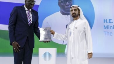 محمد بن راشد يكرّم وزير السياحة والثقافة في غامبيا بجائزة "أفضل وزير في العالم" ضمن أعمال القمة العالمية للحكومات 2026