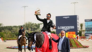 الفارس المصري عمرو جمال ينال كأس بطولة الشارقة الدولية الـ"26" لقفز الحواجز