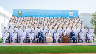 حمدان بن محمد يشهد تخريج الدورة الـ 26 من المرشحين البحريين بكلية راشد بن سعيد آل مكتوم البحرية