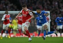 أرسنال يفوز على سندرلاند وينفرد بصدارة للدوري الإنجليزي