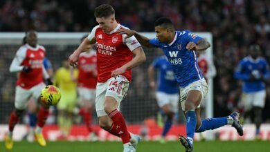 أرسنال يفوز على سندرلاند وينفرد بصدارة للدوري الإنجليزي
