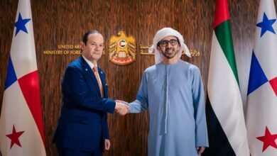 عبدالله بن زايد يستقبل وزير العلاقات الخارجية في بنما ويوقعان مذكرة تفاهم بين البلدين