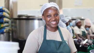 دبي العطاء تحشد الدعم لبرنامج وجبات مدرسية صديقة للبيئة في إفريقيا 2 دبي العطاء تحشد الدعم لبرنامج وجبات مدرسية صديقة للبيئة في إفريقيا