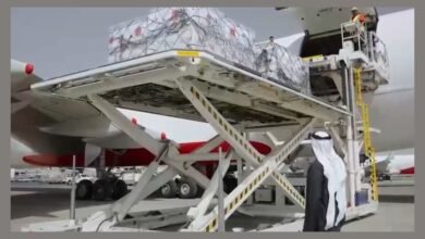 بشراكة إماراتية بحرينية.. إرسال شحنة إغاثية عاجلة تزن 100 طن لدعم الشعب الفلسطيني في غزة 5 بشراكة إماراتية بحرينية.. إرسال شحنة إغاثية عاجلة تزن 100 طن لدعم الشعب الفلسطيني في غزة