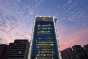 بنك أبوظبي التجاري يرسّخ ريادته في التوطين ويعلن عن خططه لمضاعفة كوادره الوطنية في مدينة العين خلال عام 2026 2 بنك أبوظبي التجاري يرسّخ ريادته في التوطين ويعلن عن خططه لمضاعفة كوادره الوطنية في مدينة العين خلال عام 2026