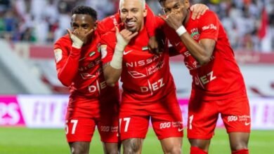 شباب الأهلي يقسو على الشارقة