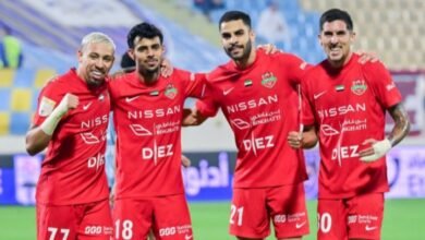 شباب الأهلي يحلق في الصدارة باكتساح الظفرة 3 شباب الأهلي يحلق في الصدارة باكتساح الظفرة