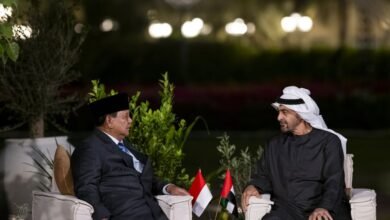 رئيس الدولة والرئيس الإندونيسي يبحثان تعزيز التعاون في إطار الشراكة الاقتصادية الشاملة بين البلدين