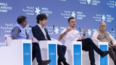 نخبة العقول البشرية تضيء على اكتشافات علمية خارقة تضع العلم على قمم غير مسبوقة