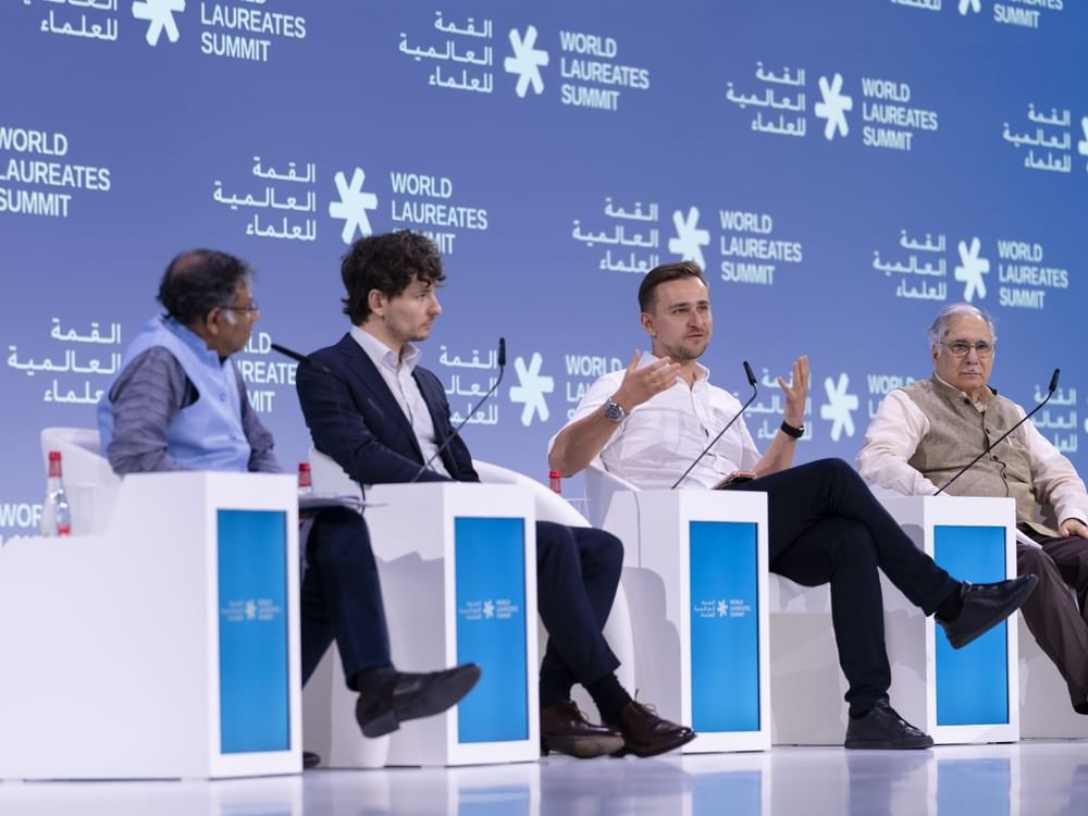 نخبة العقول البشرية تضيء على اكتشافات علمية خارقة تضع العلم على قمم غير مسبوقة 1 نخبة العقول البشرية تضيء على اكتشافات علمية خارقة تضع العلم على قمم غير مسبوقة