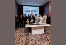 "غرفة الشارقة" تبحث تعزيز فرص التجارة والاستثمار مع لاوس