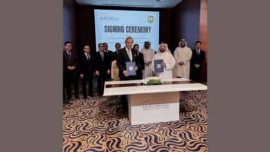 "غرفة الشارقة" تبحث تعزيز فرص التجارة والاستثمار مع لاوس