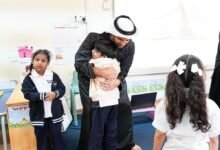 ولي عهد رأس الخيمة يزور روضة الغدير في الجزيرة الحمراء