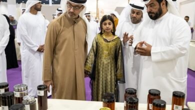هزاع بن زايد يشهد جانباً من فعاليات النسخة الأولى من "مهرجان العين التراثي"