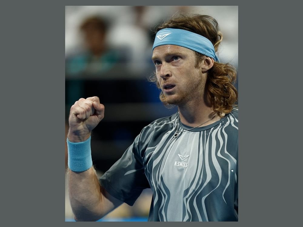 روبليف وميدفيديف وهومبيرت إلى دور الـ16 في "دبي للتنس" 1 روبليف وميدفيديف وهومبيرت إلى دور الـ16 في "دبي للتنس"