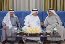 حاكم أم القيوين وولي عهده يستقبلان المهنئين بشهر رمضان