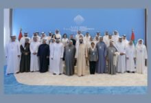 محمد بن راشد يلتقي عددا من تجار الكويت المشاركين في المنتدى الاقتصادي الإماراتي الكويتي