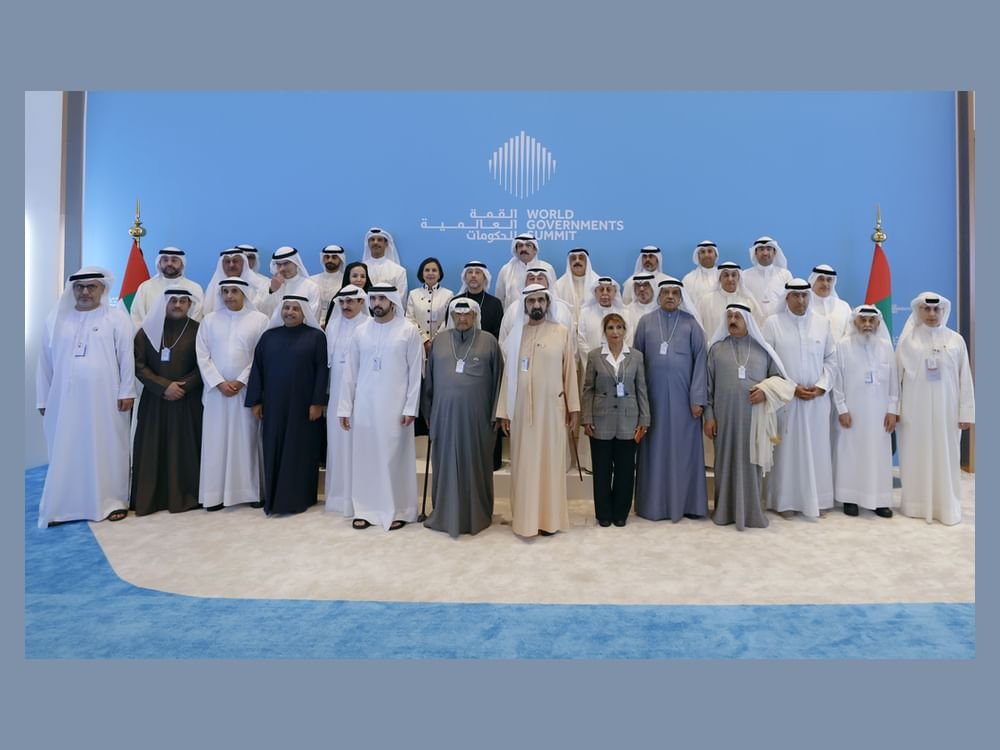 محمد بن راشد يلتقي عددا من تجار الكويت المشاركين في المنتدى الاقتصادي الإماراتي الكويتي 1 محمد بن راشد يلتقي عددا من تجار الكويت المشاركين في المنتدى الاقتصادي الإماراتي الكويتي