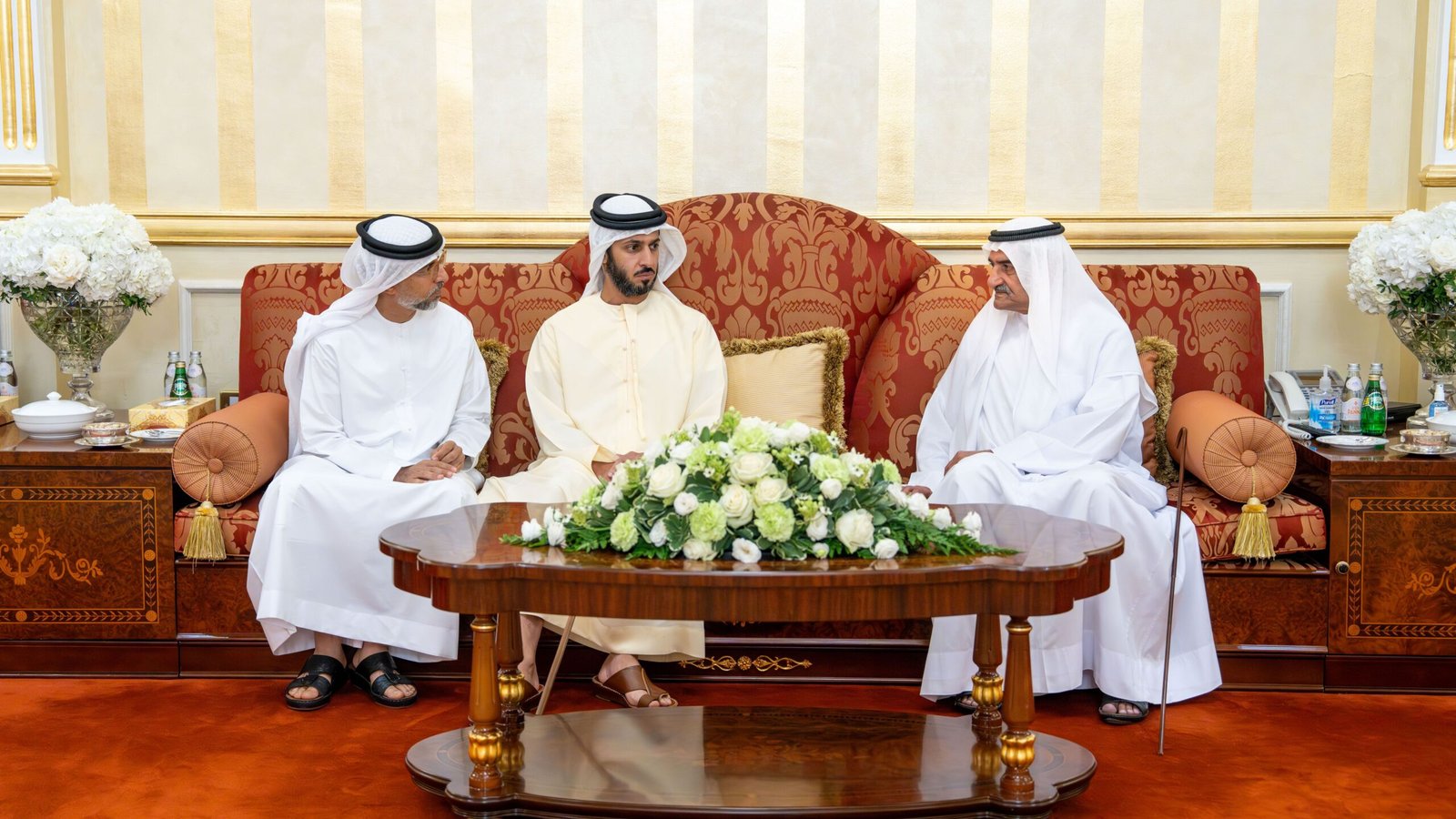 حمد الشرقي يستقبل زايد بن حمد آل نهيان وسهيل المزروعي وأحمد الصايغ والمهنئين بشهر رمضان 1 حمد الشرقي يستقبل زايد بن حمد آل نهيان وسهيل المزروعي وأحمد الصايغ والمهنئين بشهر رمضان