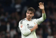 ناد إنجليزي يتحرك نحو مدافع ريال مدريد