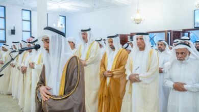 حاكم رأس الخيمة يؤدي صلاة عيد الفطر في مسجد الشيخ صقر بن محمد القاسمي بخزام