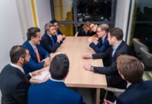 عبدالله بن زايد ووزير الخارجية الألماني يبحثان في نيقوسيا تداعيات الاعتداءات الصاروخية الإيرانية الغاشمة على الإمارات ودول المنطقة