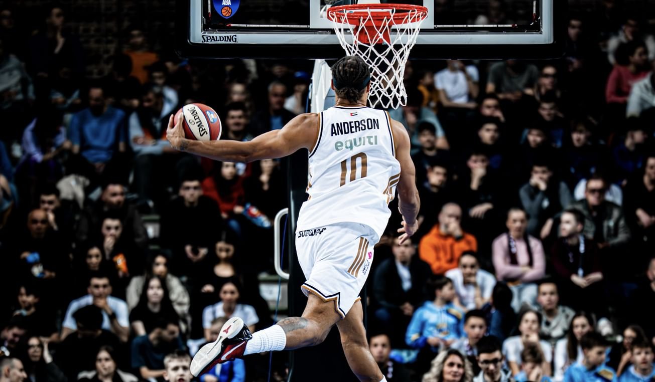 "دبي لكرة السلة" يحقق فوزاً كبيراً على كرفينا زفيزدا في الدوري الأدرياتيكي 1 "دبي لكرة السلة" يحقق فوزاً كبيراً على كرفينا زفيزدا في الدوري الأدرياتيكي