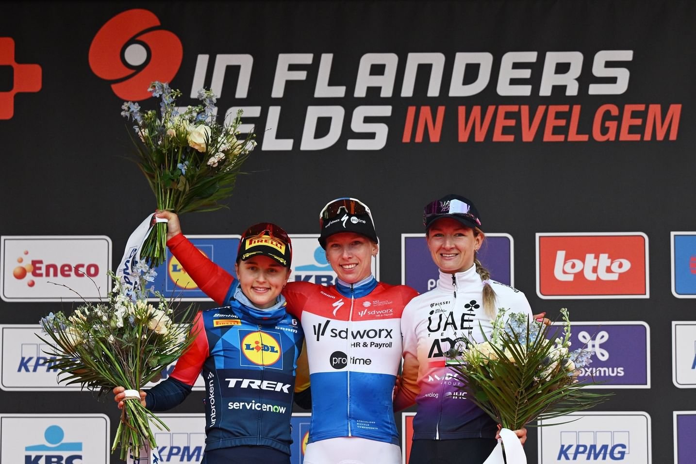 "الإمارات لدراجات السيدات" ثالثاً في سباق "إن فلاندرز فيلدز" ببلجيكا 1 "الإمارات لدراجات السيدات" ثالثاً في سباق "إن فلاندرز فيلدز" ببلجيكا