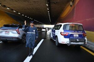 شرطة أبوظبي تعزز جهودها الميدانية لضمان السلامة خلال الأمطار الغزيرة