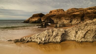 مقتل 5 أشخاص جراء انهيار رصيف بحري شمال إسبانيا