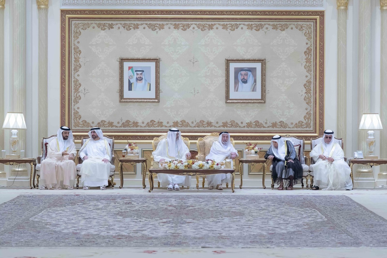 حاكم الشارقة يستقبل المهنئين بعيد الفطر السعيد 1 حاكم الشارقة يستقبل المهنئين بعيد الفطر السعيد