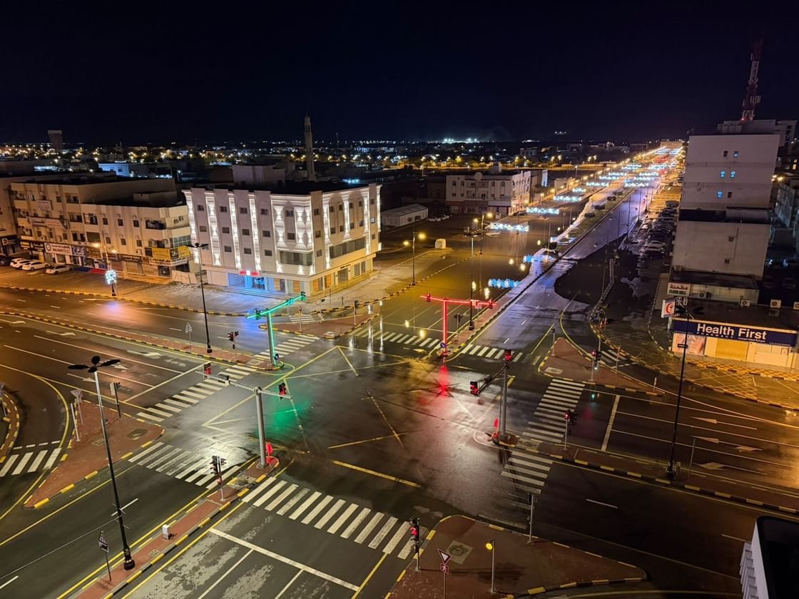 بلدية دبا تعزز الجاهزية الميدانية للتعامل مع تداعيات الحالة الجوية 1 بلدية دبا تعزز الجاهزية الميدانية للتعامل مع تداعيات الحالة الجوية