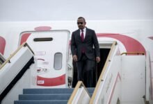 رئيس وزراء إثيوبيا يصل الإمارات في زيارة عمل