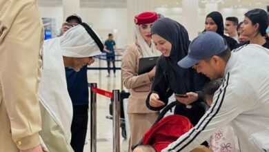 شرطة دبي تطلق مبادرة لتوزيع هدايا تذكارية على المسافرين خلال عيد الفطر 2 شرطة دبي تطلق مبادرة لتوزيع هدايا تذكارية على المسافرين خلال عيد الفطر