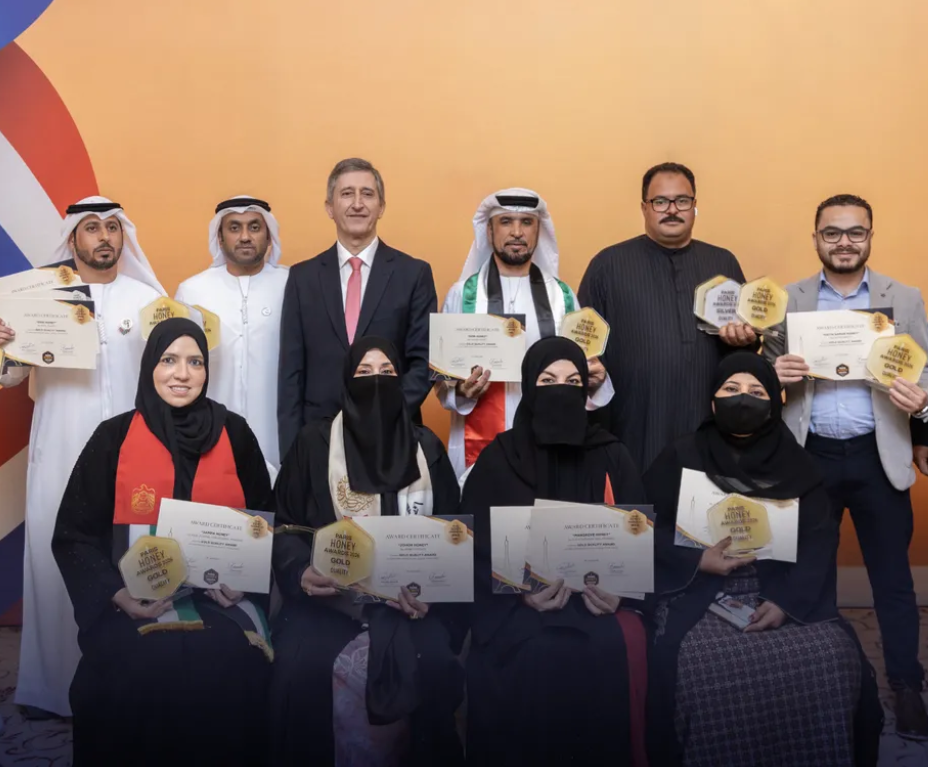 هيئة أبوظبي للزراعة والسلامة الغذائية تحصد ذهبيتين وفضية في جائزة باريس الدولية للعسل 2026 1 هيئة أبوظبي للزراعة